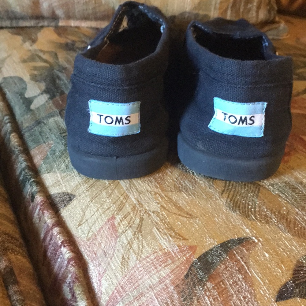 Toms - Picture 4 of 6
